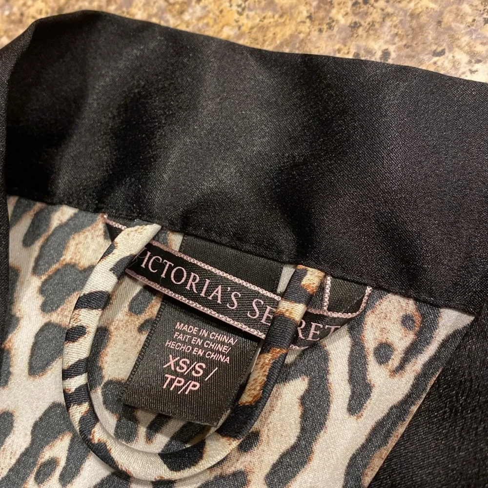 Victoria’s Secret Animal Print Robe Black,Brown,Off White /Cream XS/S/TP/P FLAWS